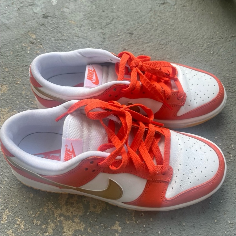 Nike low dunk orange university gold size 8 - Picture 3 of 13